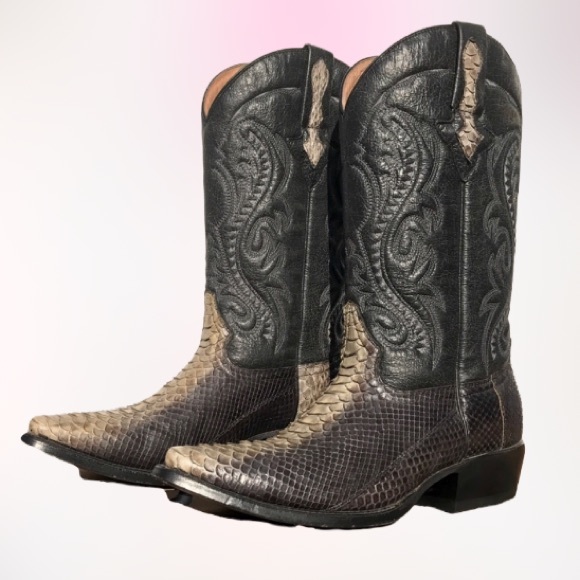 Real Python 🐍 Radical Boot Co. Boots only tried on ❤️ - Picture 3 of 9